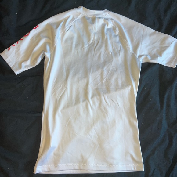 ROXY NWOT Surf Swim Wetsuit Rash guard Shirt Top - Picture 2 of 3